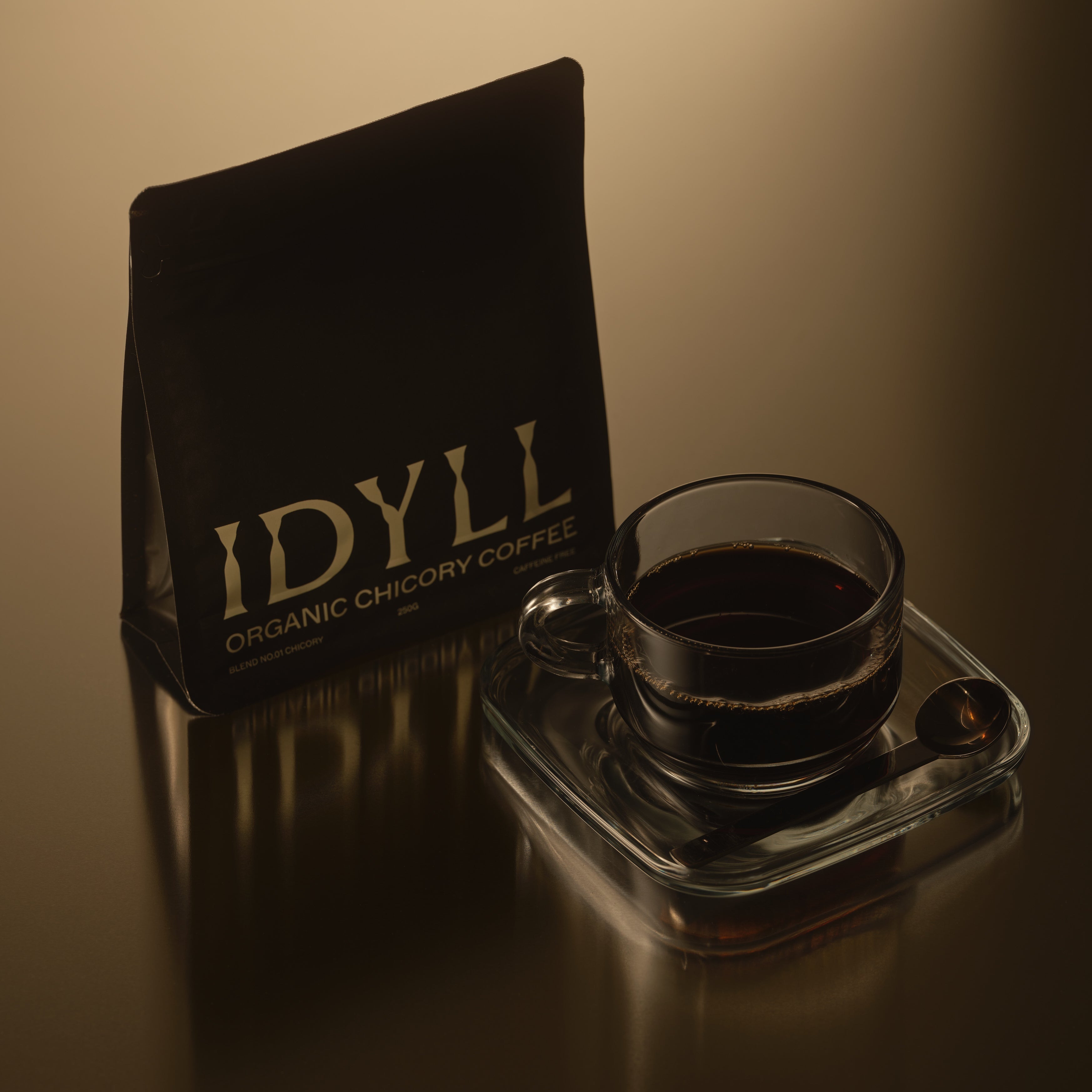 Organic chicory coffee and pouch by Idyll