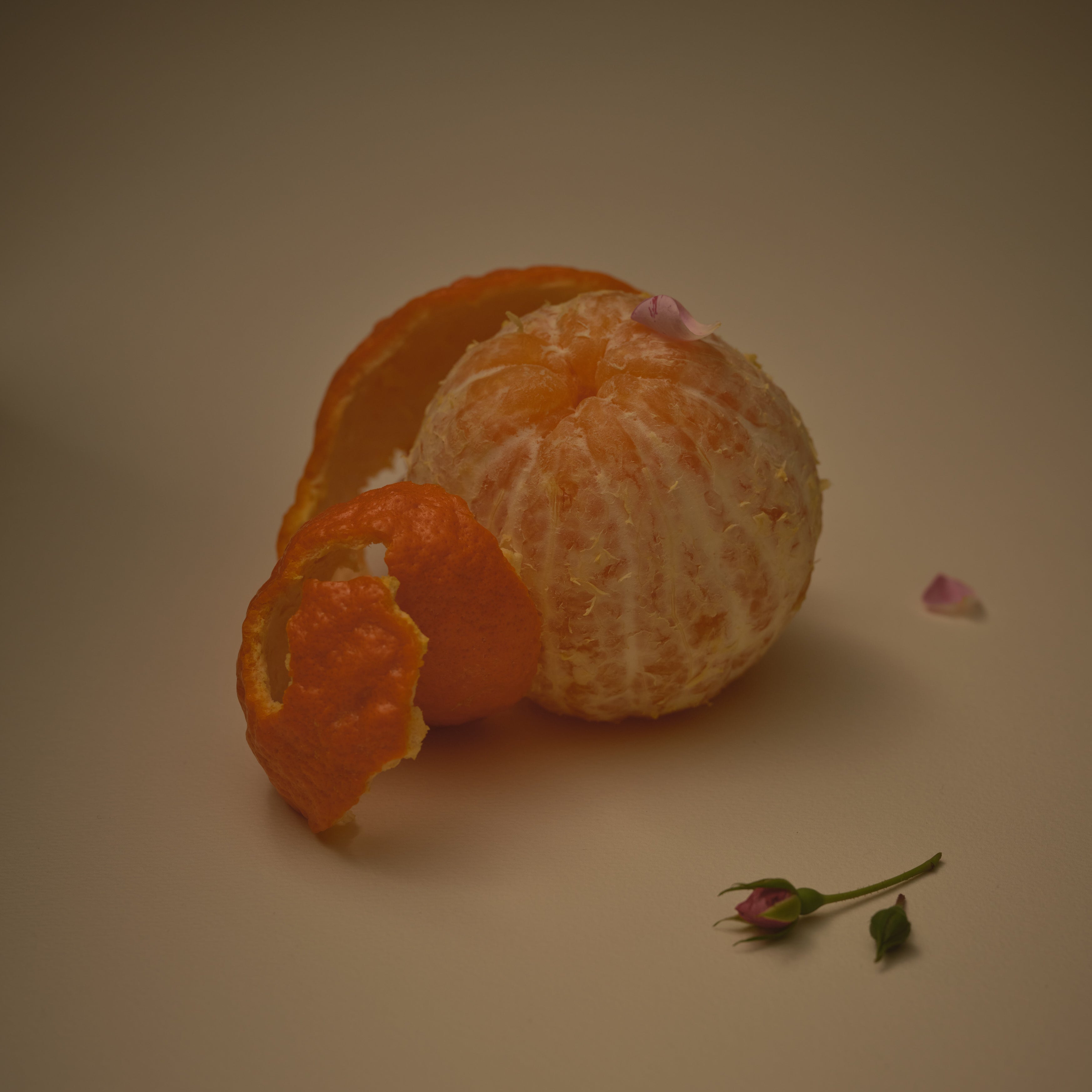 Bergamot orange & rose petals by Idyll